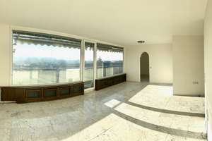 Lichtdurchflutete Dachgeschosswohnung mit herrlichem Südblick