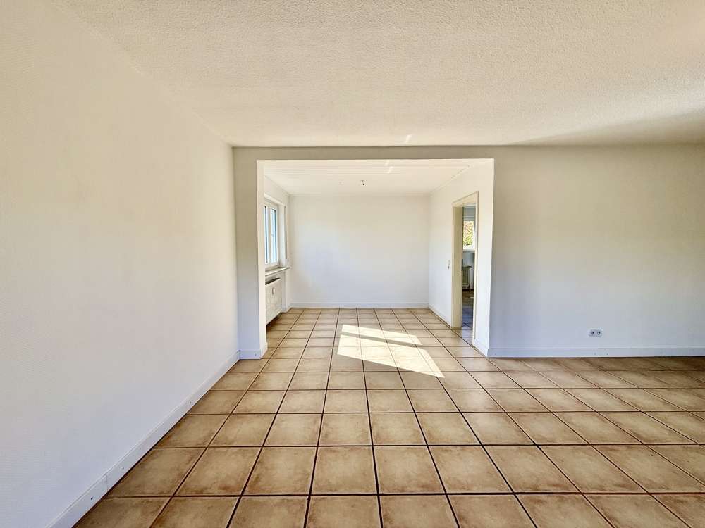 Immobilie in Mörlenbach - +++ Zweifamilienhaus mit Ausbaureserve in Feldrandlage +++ - Bild 3