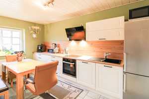 Viel Platz und Potential: Paket aus 2 Einfamilienhäusern mit Garten und Garage in Stralsund – Stralsund – Vorschaubild 6