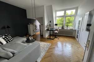 Helle Dachgeschosswohnung im Herzen von Schwabing mit freiem Blick (teilmöbliert) – Die vollständige Adresse der Immobilie erhältst du vom Anbieter., 80801 Schwabing-Ost, München – Vorschaubild 1