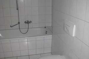 Große 2-Zimmer mit Laminat, Wannenbad, Stellplatz und Balkon in ruhiger Lage! EBK mgl. – Glösaer Straße 19, 9131 Ebersdorf, Chemnitz – Vorschaubild 8