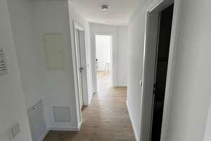 Helle 3 Zimmer Wohnung im 1. OG mit Balkon in Solingen-Gräfrath – Obenflachsberg 109, 42653 Gräfrath, Solingen – Vorschaubild 9