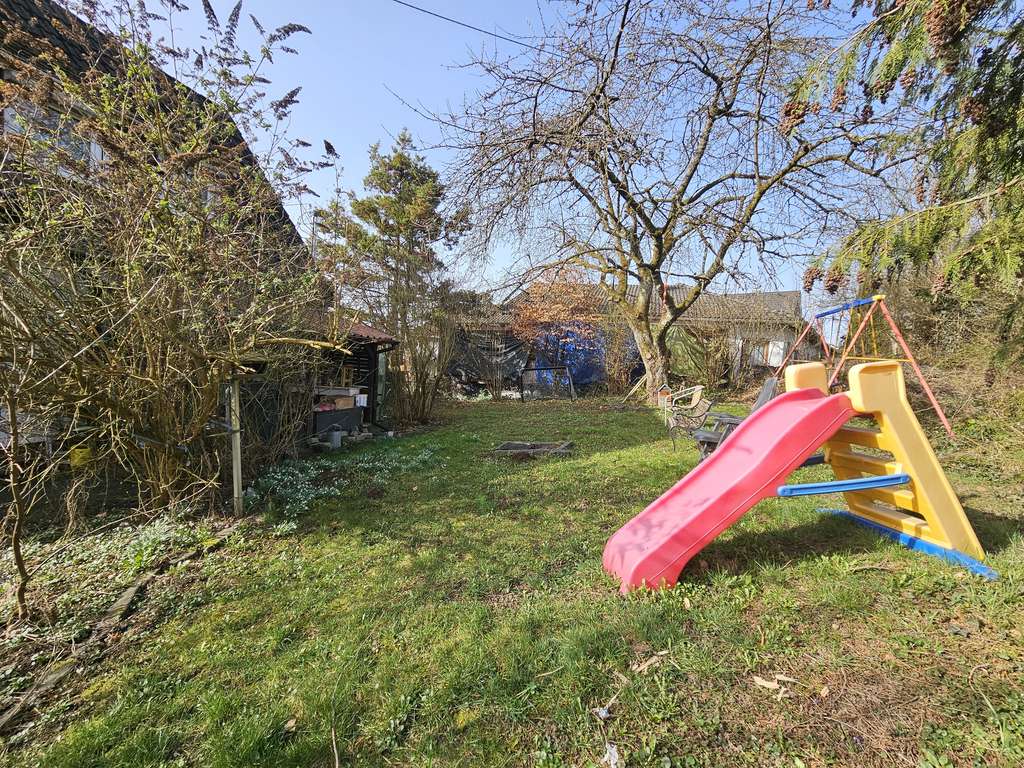 Immobilie in Freudenberg - Gemütliches Einfamilienhaus in sonniger Lage mit großer Terrasse, XL-Garage und schönem Fernblick - Bild 1