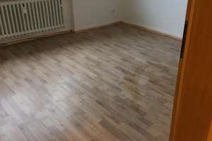Tolle Helle Wohnung im Penthouse-Stil 3-Zimmer-Wohnung mit Balkon in Düsseldorf-Rath