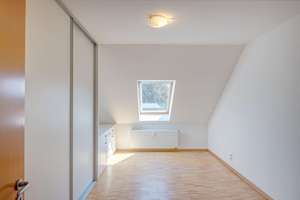 Über den Dächern wohnen – stilvolle Maisonette mit Galerie, Loggia und besonderem Raumgefühl – Die vollständige Adresse der Immobilie erhältst du vom Anbieter., 81377 Am Waldfriedhof, München – Vorschaubild 22