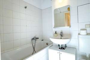 Helle, Bezugsfreie 2-Zimmer Wohnung, 2.OG in Prenzlauer Berg – Storkower Straße 88, 10409 Prenzlauer Berg, Berlin – Vorschaubild 10