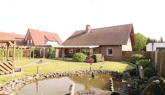 Bild von Topgepflegtes, teilausgebautes Wohnhaus mit Keller und Garagenanbau sowie schönem Garten