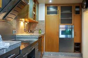 Klimatisierte Maisonette-Wohnung, voll möbliert, mit großer Dachterrasse, Gartennutzung & Stellplatz – 40547 Lörick, Düsseldorf – Vorschaubild 3
