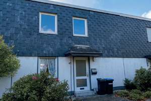 Tauschwohnung biete Reihenmittelhaus  4 Zimmer in Köln-Widdersdorf suche ab 2,5 Zimmer 900 € warm