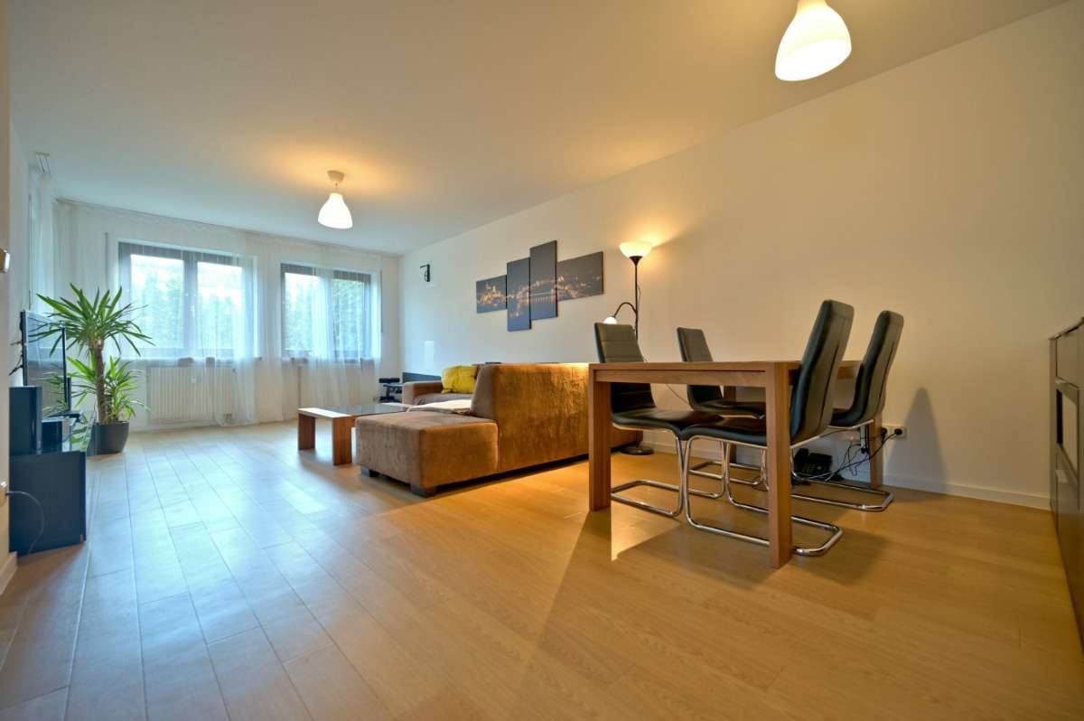 Immobilie in Poing - Ideal geschnittene 3 Zi. Terrassenwohnung mit kleinen Garten - Bild 1