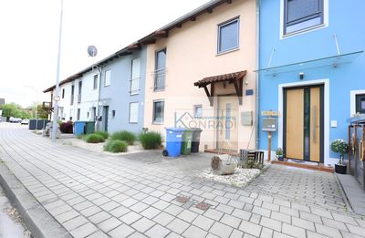 Familienfreundliches Reihenhaus mit ausgebautem Dachgeschoss, Garage und Stellplatz