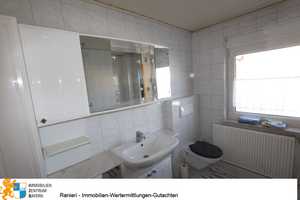 Reihenmittelhaus in Neutraubling voll unterkellert mit Garten und Terrasse – Egerlandstr. 11, 93073 Regensburg (Kreis) – Vorschaubild 17