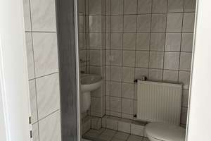 Komplett renovierte, helle 2 Zimmer Wohnung, KDB, großer Südbalkon, Nähe Uni und Hauptbahnhof – Gerstenstraße 28, 42119 Elberfeld, Wuppertal – Vorschaubild 5