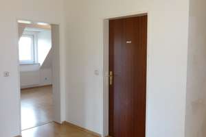 "ENTDECKE DIE MÖGLICHKEITEN !" Interessantes kleines Mehrfamilienhaus auf Erbpachtgrundstück! – Die vollständige Adresse der Immobilie erhältst du vom Anbieter., 60529 Schwanheim, Frankfurt am Main – Vorschaubild 17