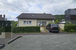 Geräumiges 7-Raum-Einfamilienhaus in Schmallenberg – Michael-Spanner-Straße 3, 57392 Hochsauerlandkreis – Vorschaubild 1