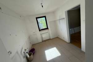 Vielseitiges Zweifamilienhaus mit Garten, Wintergarten und Sauna in ruhiger Lage (Erbpacht) – Die vollständige Adresse der Immobilie erhältst du vom Anbieter., 81476 Fürstenried-West, München – Vorschaubild 4