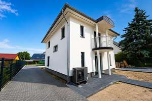 Berlin-Lichtenberg - Erstbezug 2026 - exklusive Stadtvilla mit Wohnkomfort mit Balkon & Garten ! – Die vollständige Adresse der Immobilie erhältst du vom Anbieter., 13059 Wartenberg, Berlin – Vorschaubild 10