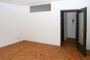 Wohnung mit Balkon und Parkett – Bad mit Wanne – EBK möglich – Lohrstraße 26, 9113 Schloßchemnitz, Chemnitz – Vorschaubild 12