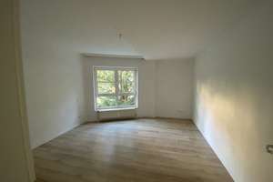 Großzügige 3-Zimmer-Wohnung mit Balkon und EBK im Herzen der List – jetzt zur Miete! – Pelikanstraße 4, 30177 List, Hannover – Vorschaubild 2