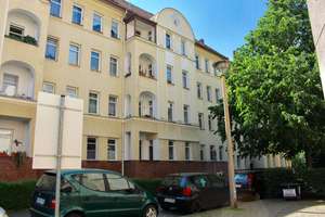 2 Raum Wohnung mit Balkon und Einbauküche