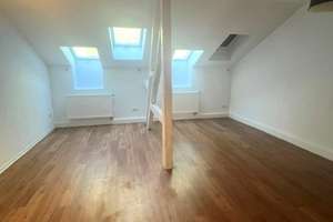 Gut geschnittene 5-Zimmer-Dachgeschosswohnung mitten im Herzen von Wiesbaden! – Kirchgasse 19, 65185 Mitte, Wiesbaden – Vorschaubild 6