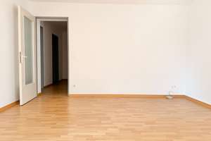 Befristung 4 Jahre!  2 Zimmer in güner Wohnlage mit Balkon! – Herthaplatz 11, 13156 Niederschönhausen, Berlin – Vorschaubild 2