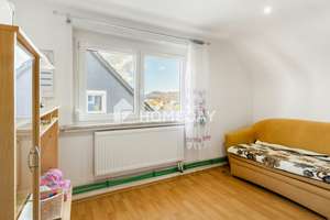 Viel Platz für die Familie – 8-Zimmer-Einfamilienhaus mit Garten, Terrasse und 2 Bädern – Die vollständige Adresse der Immobilie erhältst du vom Anbieter., 72461 Albstadt – Vorschaubild 13
