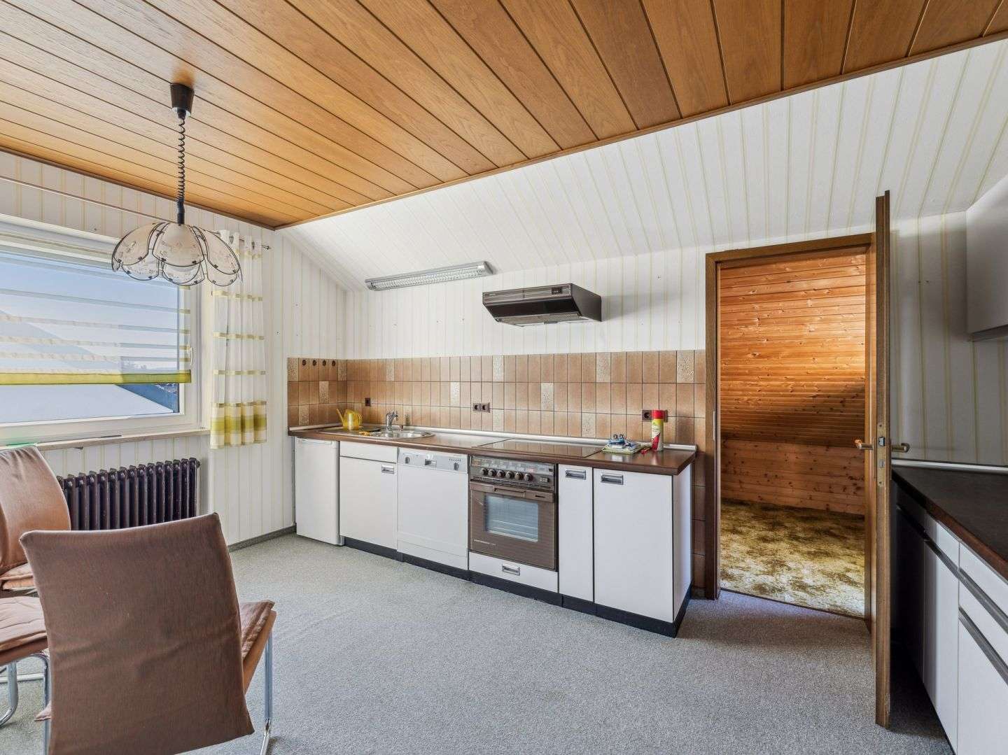 Immobilie in Seukendorf - Schönes Zweifamilienhaus mit Südterrassen in ruhiger Lage von Seukendorf - Bild 3