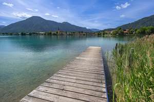 TEGERNSEE PUR - Liegenschaft mit traumhaftem Seeblick! Solider Bestand zum Umbau oder Neugestaltung – Die vollständige Adresse der Immobilie erhältst du vom Anbieter., 83684 Tegernsee – Vorschaubild 3