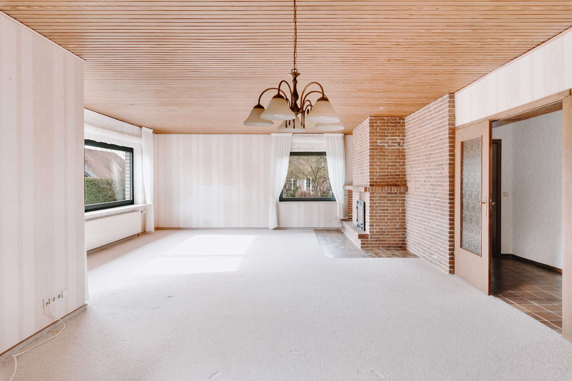 Immobilie in Dahlenburg - Lichtdurchfluteter Bungalow mit Vollkeller und gepflegtem, großem Garten - Bild 0