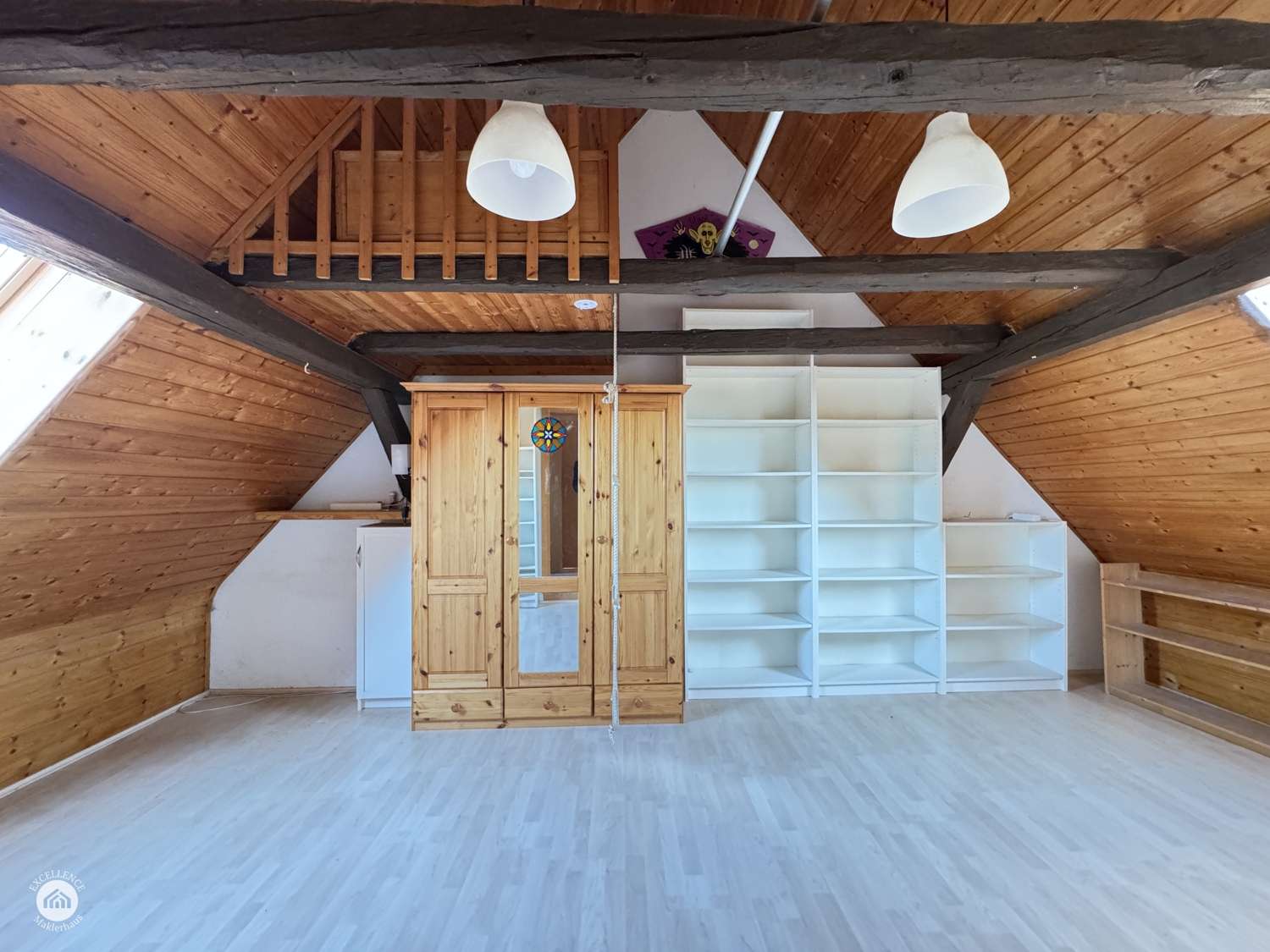 Immobilie in Münsterhausen - HISTORISCHES EINFAMILIENHAUS mit großem Garten und Scheune -*Käuferprovisionsfrei* - Bild 3