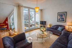 Frankfurt-Niederursel: 2 Zimmer Maisonette mit Balkon + Tiefgarage