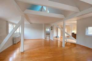 Einzigartige 2-Zimmer-DG-Wohnung in  Backstein-Villa – Die vollständige Adresse der Immobilie erhältst du vom Anbieter., 14167 Zehlendorf, Berlin – Vorschaubild 2