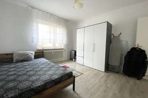 * ab 01.01. * separates Schlafzimmer, große Wohnküche, bodentiefe Fenster – Wörthstr. 12a, 47053 Hochfeld, Duisburg – Vorschaubild 5