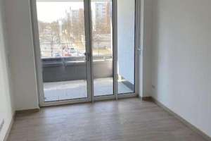 Schöne helle, moderne,  4-Zimmer-Wohnung  - 2 Loggia - am Münchner Westkreuz - POZ – Die vollständige Adresse der Immobilie erhältst du vom Anbieter., 81243 Aubing-Süd, München – Vorschaubild 4