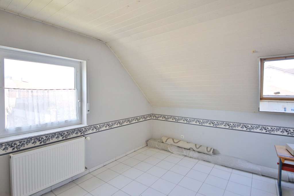 Immobilie in Bockenheim an der Weinstraße - Viel Platz für die große Familie! Charmantes Einfamilienhaus in begehrter Lage von Bockenheim - Bild 1