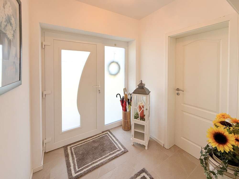 Immobilie in Hasselberg - Moderner Bungalow in Hasselberg – Wohnen in Ostseenähe - Bild 2