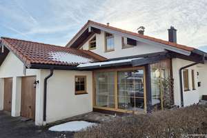 Doppelhaushälfte mit Gartenanteil, Garage und Bergblick, Nähe Traunstein (5 km) – Die vollständige Adresse der Immobilie erhältst du vom Anbieter., 83362 Surberg – Vorschaubild 2