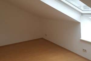 Gepflegte helle 3-Zimmer-Dachgeschosswohnung  in exklusiver Lage von Koblenz-Oberwerth – Die vollständige Adresse der Immobilie erhältst du vom Anbieter., 56075 Oberwerth, Koblenz – Vorschaubild 5