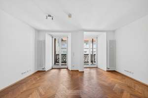 Exklusive 2,5-Zimmer-Altstadtwohnung mit Balkon in hochwertig saniertem Denkmalobjekt – Die vollständige Adresse der Immobilie erhältst du vom Anbieter., 93047 Innenstadt, Regensburg – Vorschaubild 5