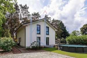 Modernes Einfamilienhaus mit hochwertiger Ausstattung auf großzügigem Grundstück in Bernau-Birkholza – Die vollständige Adresse der Immobilie erhältst du vom Anbieter., 16321 Bernau bei Berlin – Vorschaubild 2