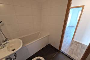 Großzügige 3-Zimmer-Wohnung mit außergewöhnlichem Grundriss zu vermieten – Ringstraße 47, 4209 Grünau-Mitte, Leipzig – Vorschaubild 14