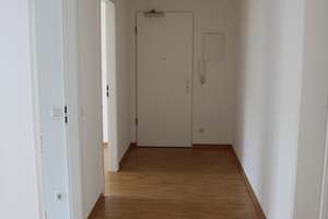 *prov.frei* - 3- Zi. lichtdurchflutet und frei zum Bezug  - München Moosach, II. OG, Süd-W-Balkon – Bautzener Str. 32, 80997 Moosach-Bahnhof, München – Vorschaubild 4