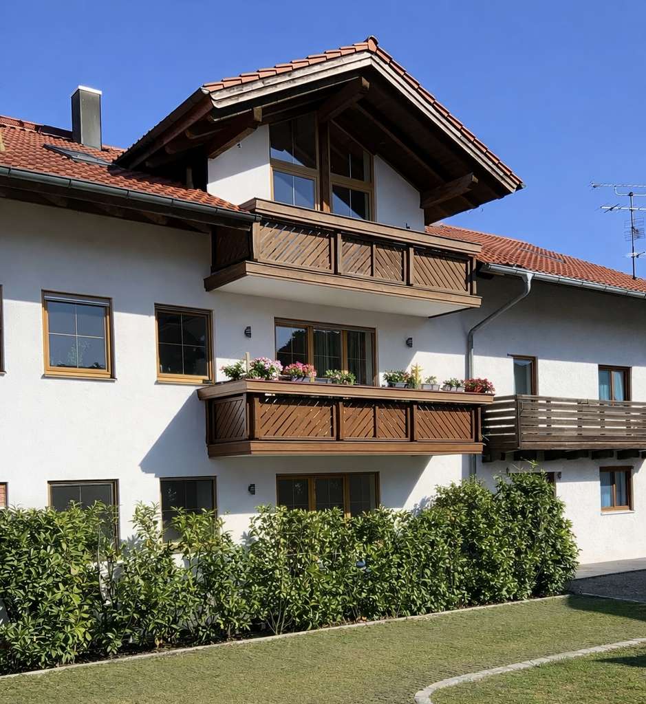 Immobilie in Rott am Inn - Gemütliche 3 Zimmer Dachgeschosswohnung zum Wohlfühlen,  auch als Ferienwohnung geeignet - Bild 0