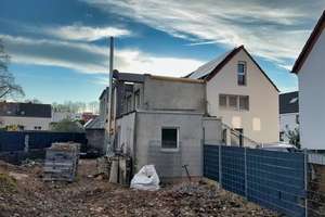Raum für Ideen: Doppelhaushälfte mit Erweiterung und Entwicklungspotenzial in toller Lage

 – Die vollständige Adresse der Immobilie erhältst du vom Anbieter., 47239 Rumeln-Kaldenhausen, Duisburg – Vorschaubild 2