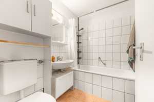 1-Zimmer-Wohnung mit Balkon in ruhiger Lage – ideal für Anleger & Eigennutzer – Fürstenfeldbruck (Kreis) – Vorschaubild 4