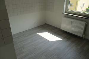 Wohnung, 01. OG, rechts, Hackenbeek 6 – Hackenbeek 6, 38229 Hallendorf, Salzgitter – Vorschaubild 1