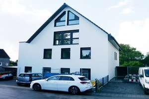 Helle 3 Zimmer Wohnung im 1. OG mit Balkon in Solingen-Gräfrath – Obenflachsberg 109, 42653 Gräfrath, Solingen – Vorschaubild 2
