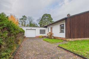 850 m² Grundstück, herausragende Wohnlage in Berlin-Kladow (14089), freistehender 5-Zimmer-Bungalow