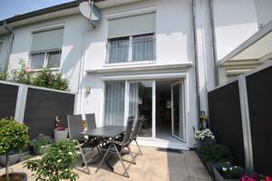 Stilvolles Reihenmittelhaus auf sonnigem Grundstück! – Die vollständige Adresse der Immobilie erhältst du vom Anbieter., 64289 Kranichstein, Darmstadt – Vorschaubild 2